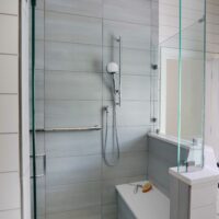 zero threshold shower with grab bars